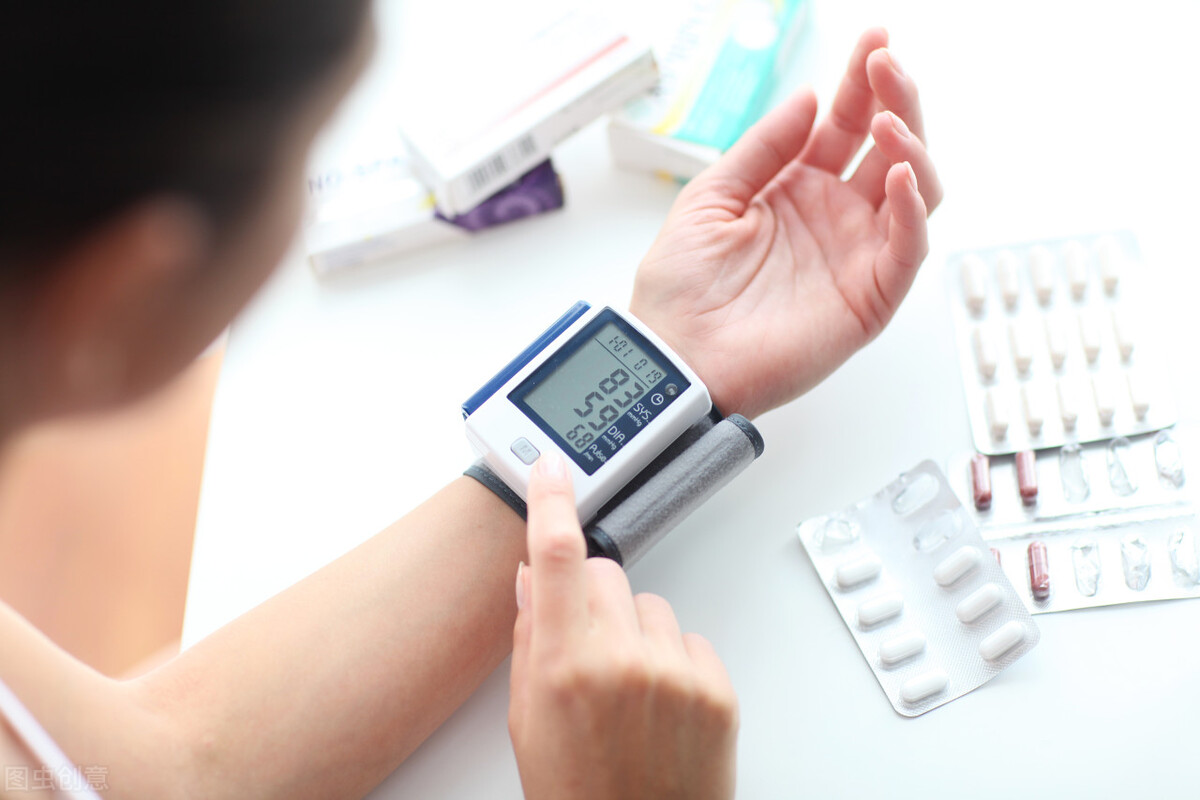 减肥一站起来就头晕怎么回事,一站起来就头晕是怎么回事儿