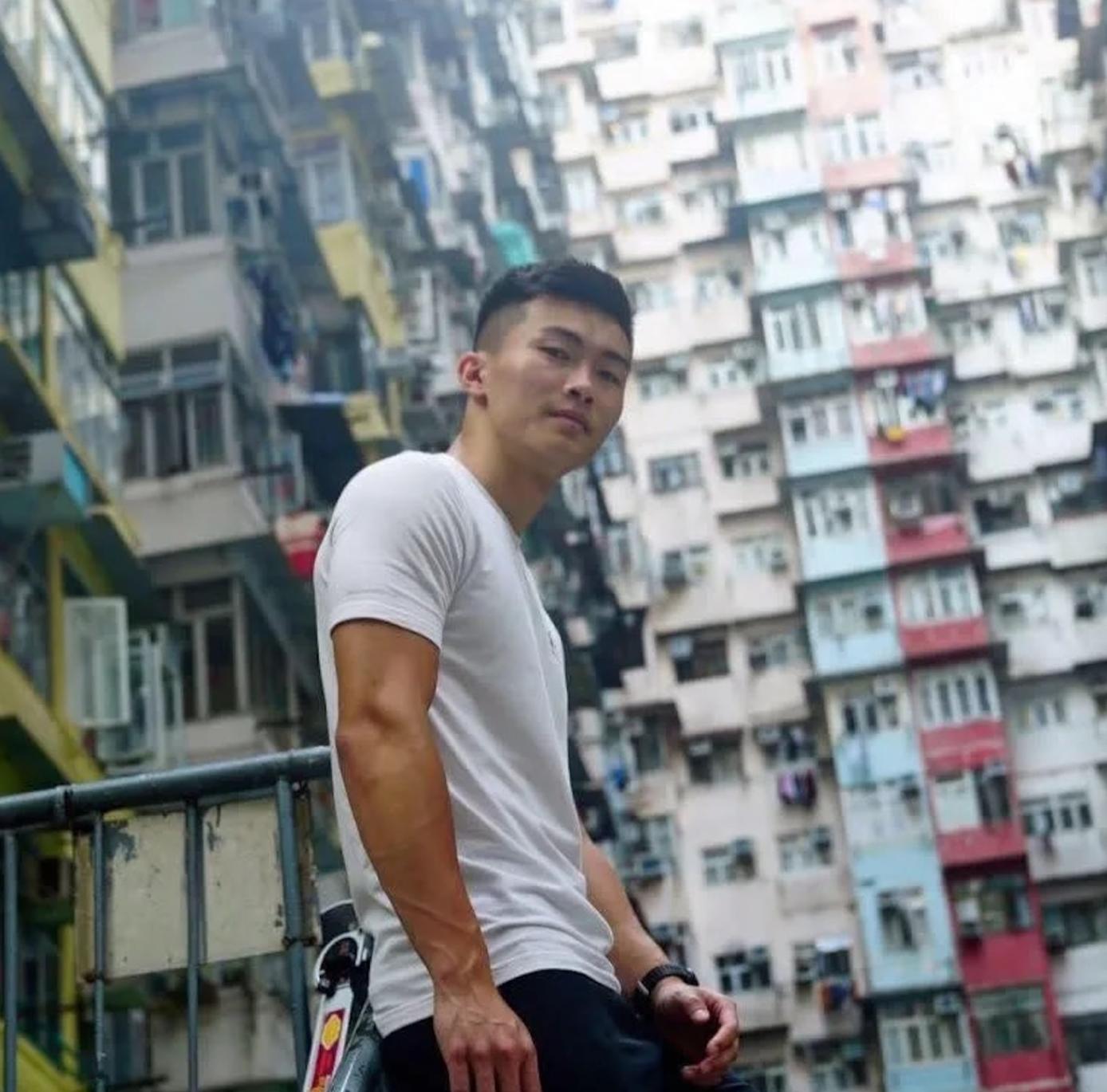 何超云生日获父亲送豪宅,何超云生日宴