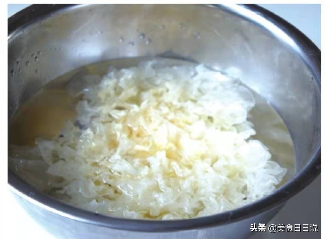 在家银耳怎样做成即食的,在家制作银耳羹的做法