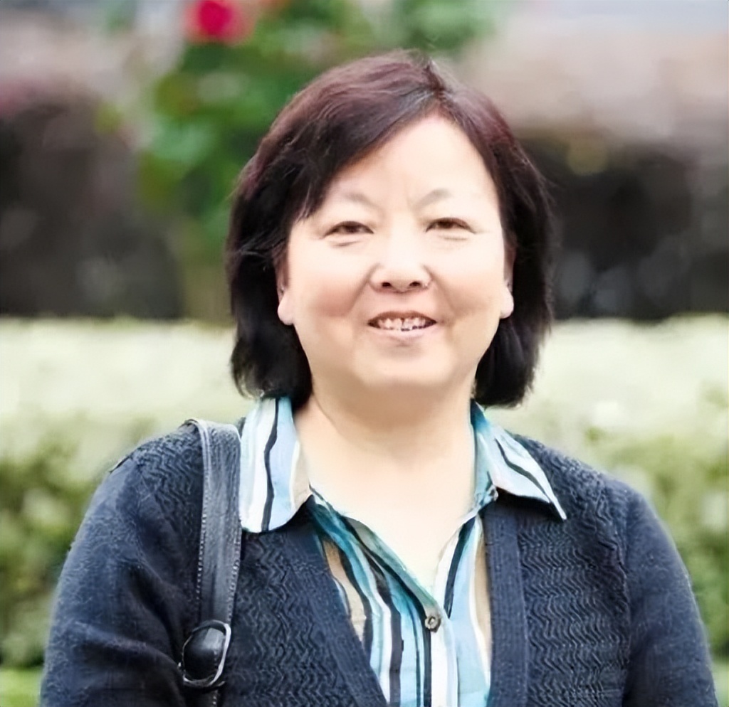 造中国人的谣，到美国去卖钱？方方武汉日记上架被骂惨了