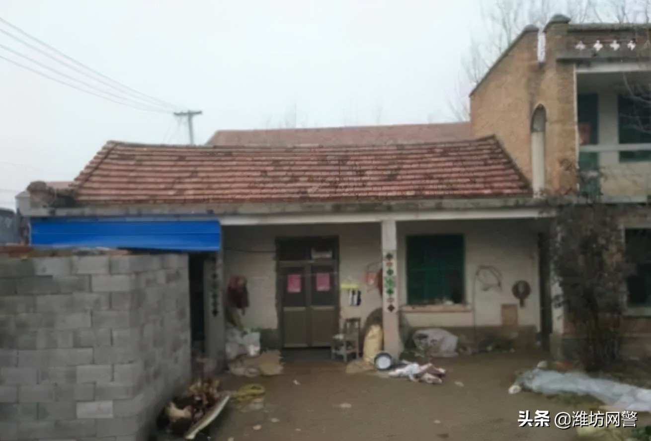 被*肥药减**榨干的中国女孩，背包里塞满了成人纸尿裤