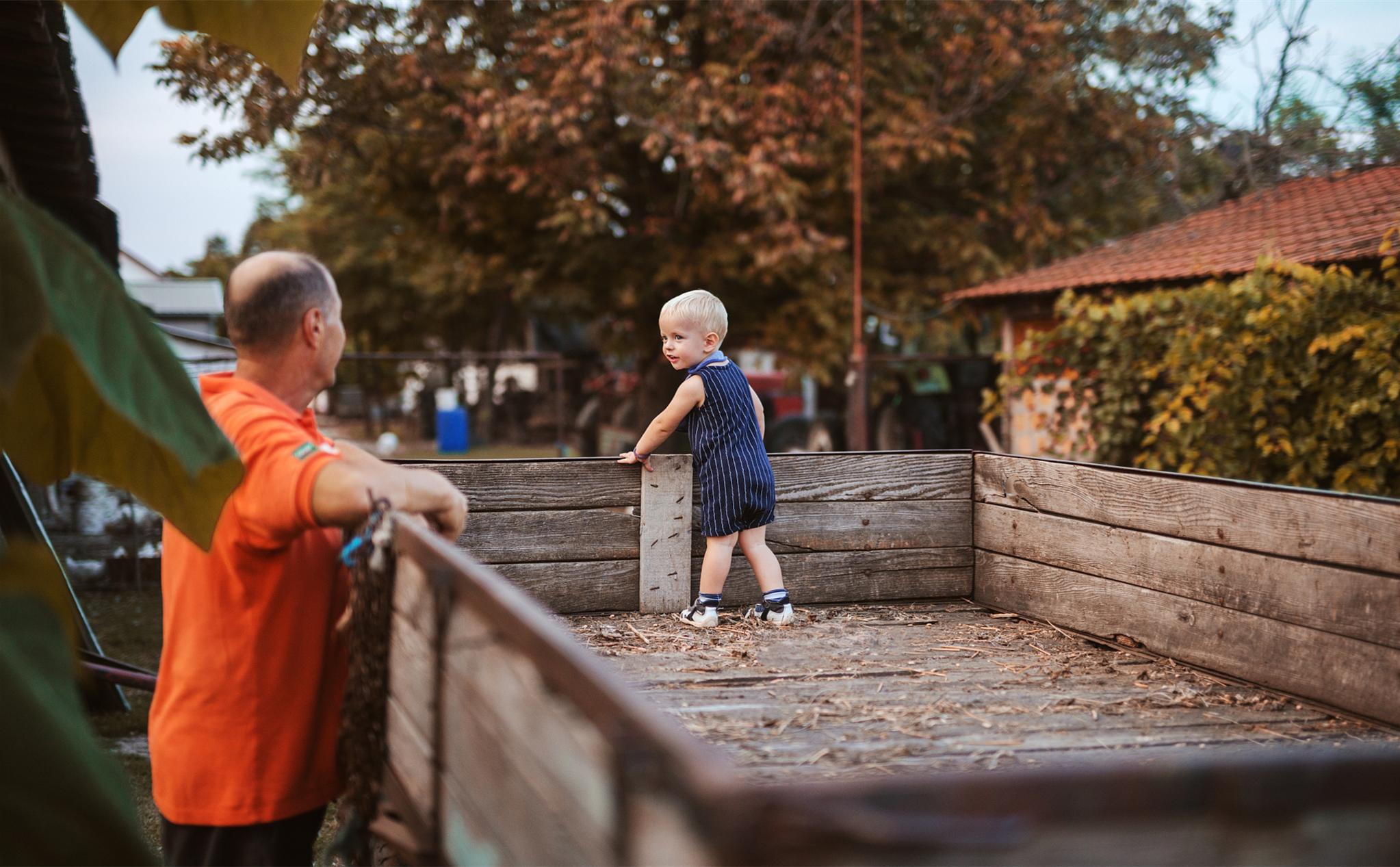3年前，听妈话婚姻AA，3年后，他攒了12万，我买电脑还得分期