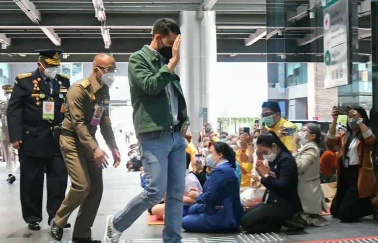 泰国王室玛哈最新爆料,泰国国王玛哈家事