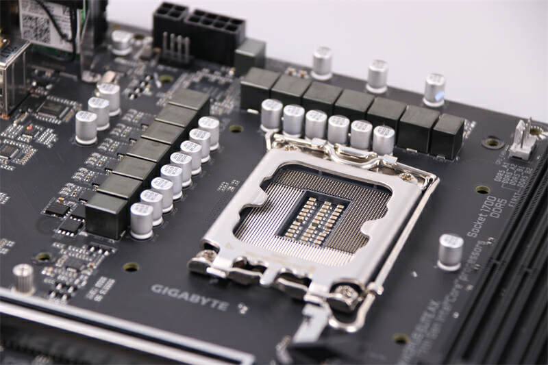 技嘉小雕b760m适合多大的机箱,技嘉小雕b760m黑科技测试