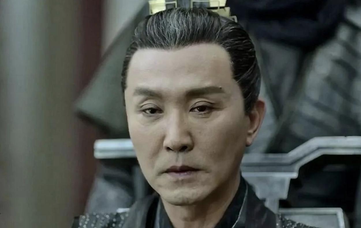 老演员整容脸变形,老年人整容前后照片