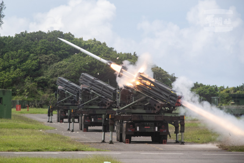 剑指中国，美军开启两大军演，台岛跟风，*进党民**叫嚣：不对称作战
