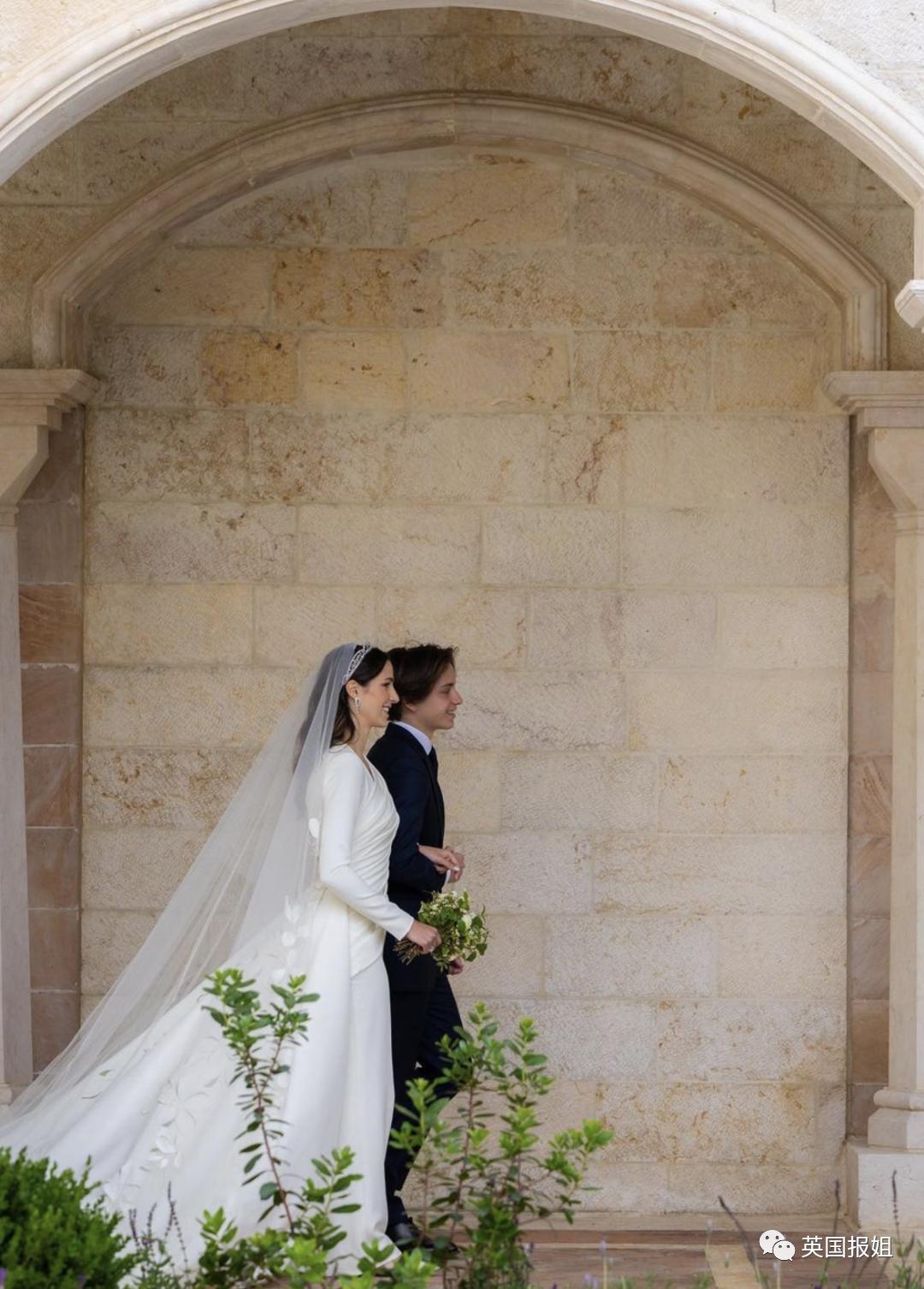 凯特王妃高级造型,凯特王妃穿蓝色格子英伦风