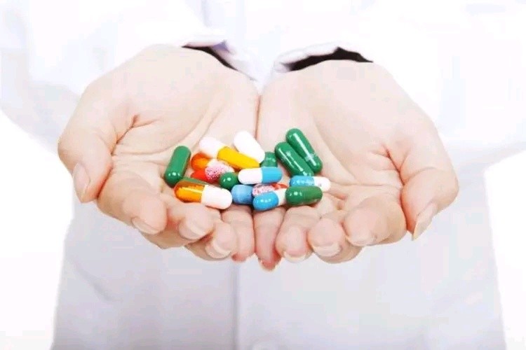 使用左氧氟沙星需要注意哪些,服用左氧氟沙星胶囊的注意事项