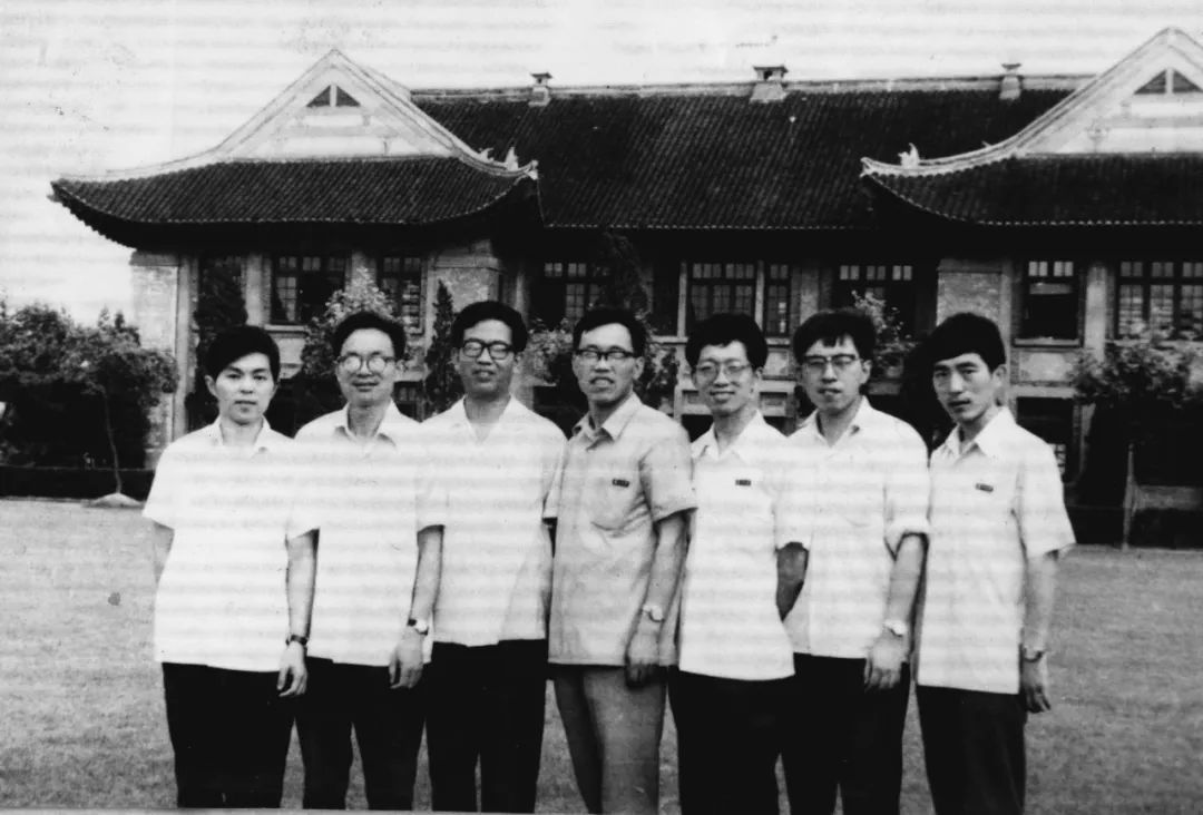 复旦经济专业本科学费多少,复旦经济