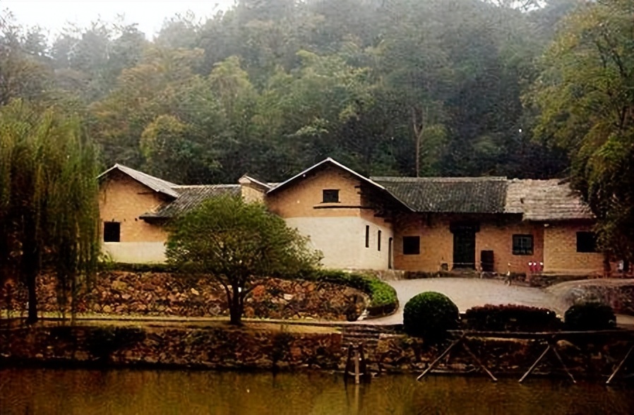 毛*东泽**忆父亲毛顺生：严厉却父爱如山，从初不理解到深深怀念父爱