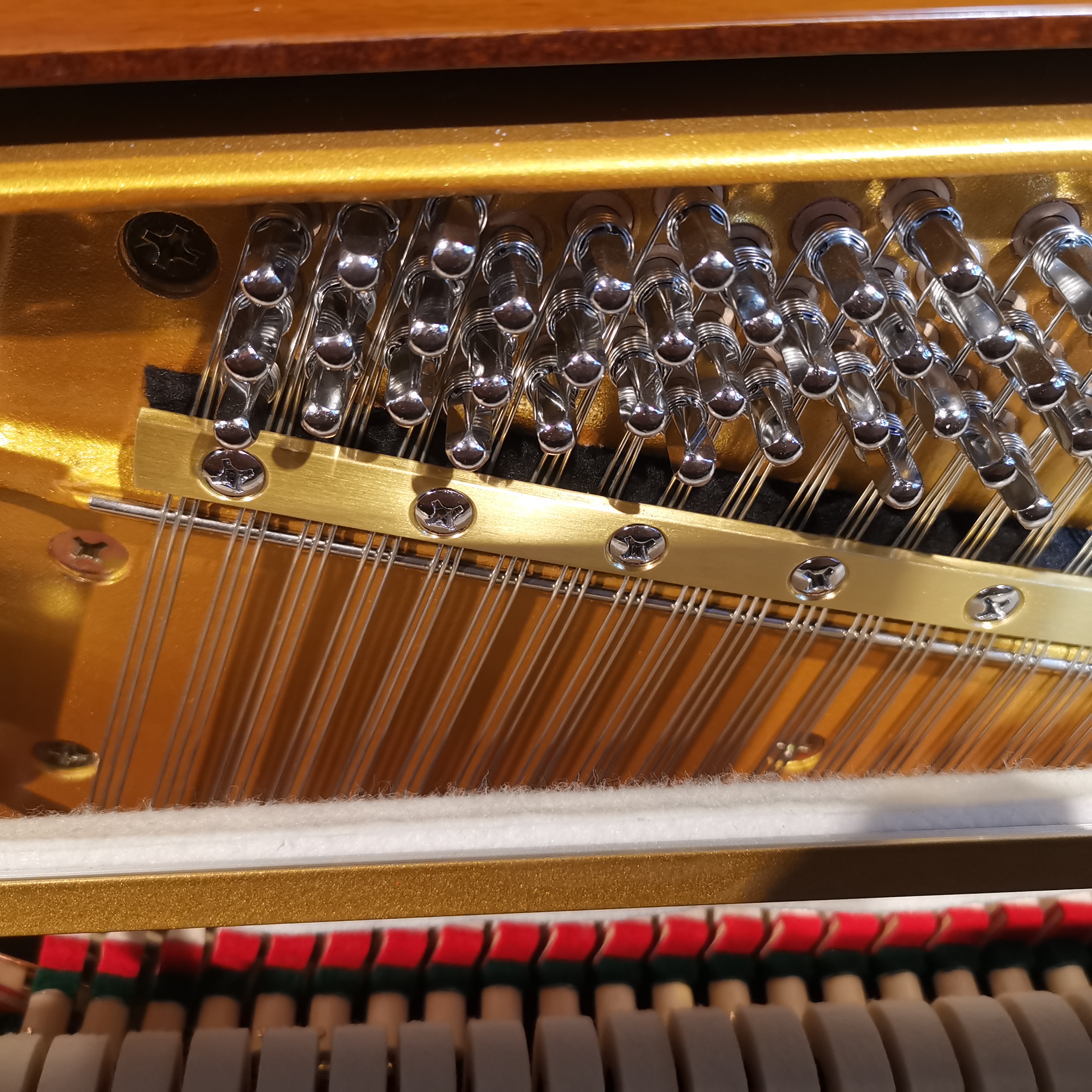 初学在成都买什么样的德国钢琴好？5万左右预算