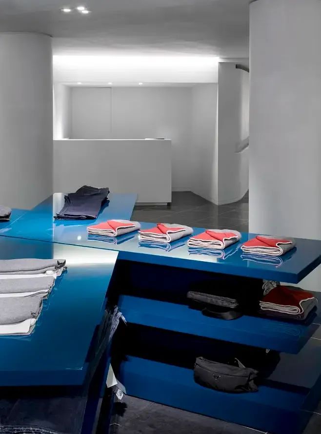 曾师出YABU，多伦多Burdifilek Studio独特设计理念！