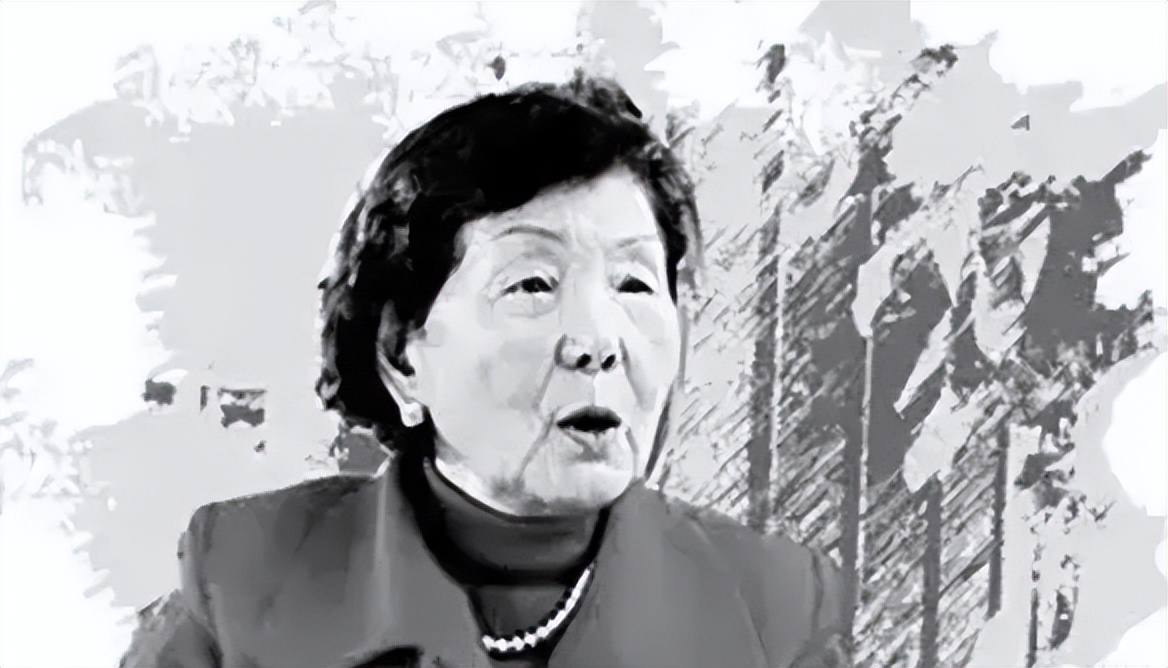 老公娶保姆，独女自杀，坐牢18年出狱后扫厕所，80岁赚千万翻身