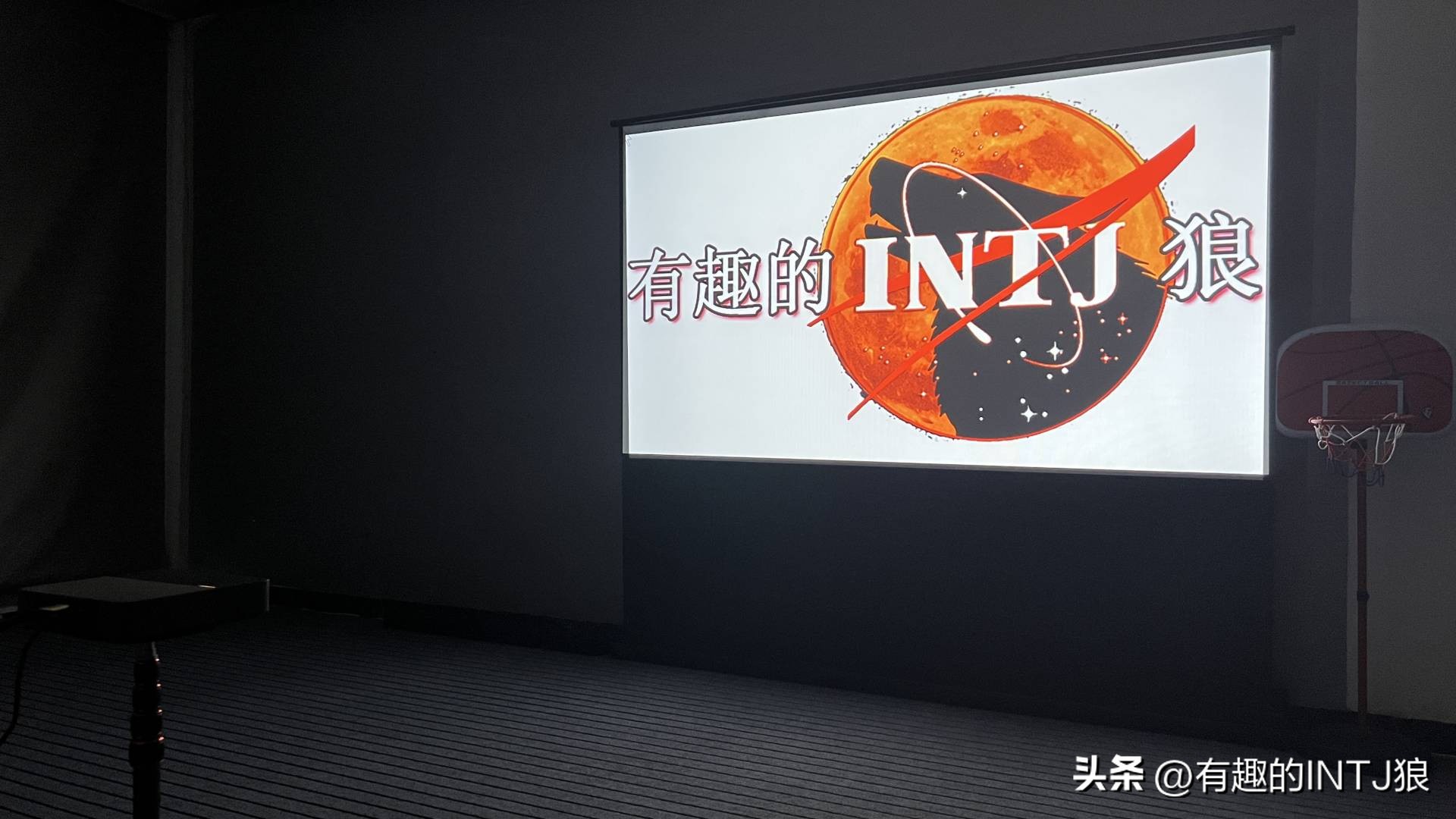 峰米s5z6xpro,峰米s5和极米z6x怎么上墙