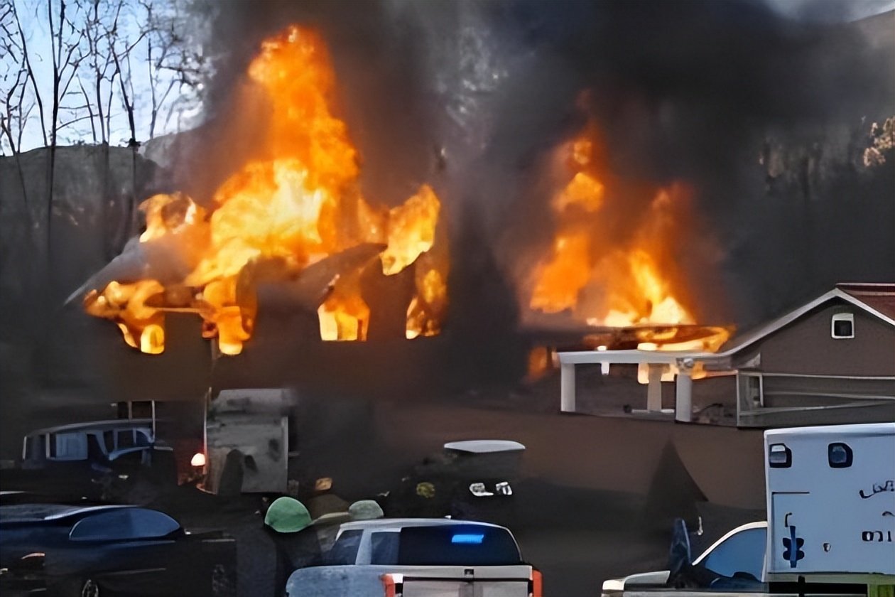 美国男子一年中两次彩票中奖,美国小伙彩票中奖80亿