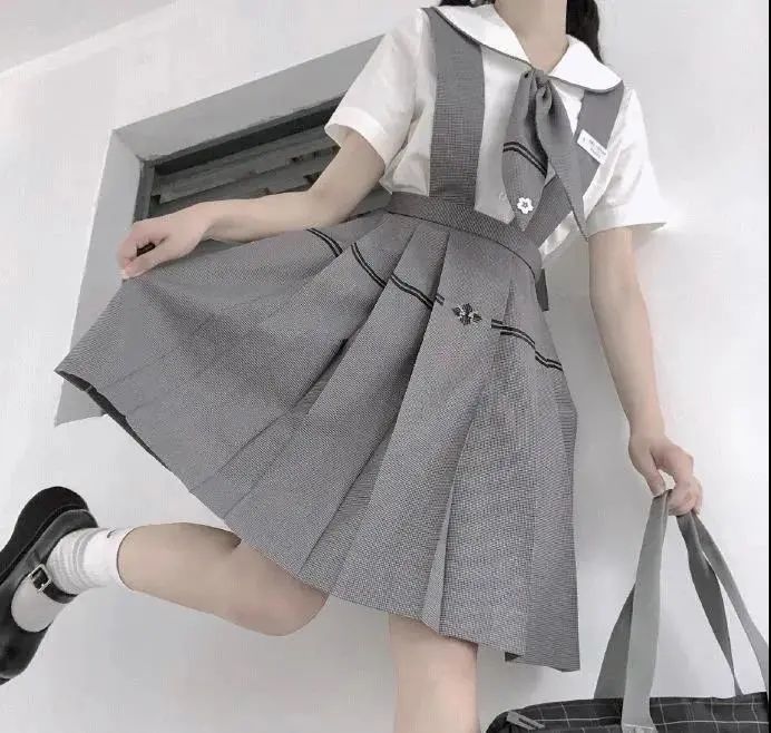 绘画人物jk制服的画法,jk制服怎么画简单又好看