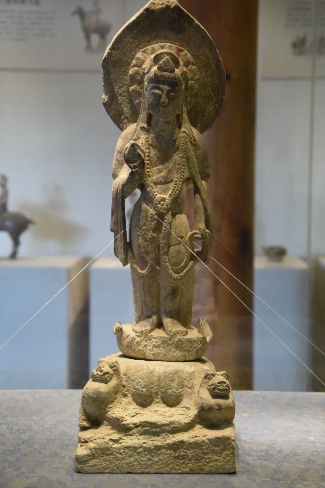 甘肃面朝黄土背朝天,甘肃秦安到西安有多远