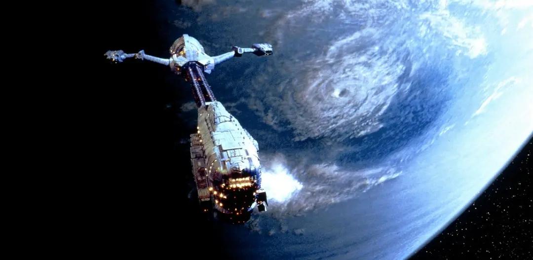 人类不该好奇黑洞里有什么！邪典电影《黑洞表面》告诉你代价惨痛