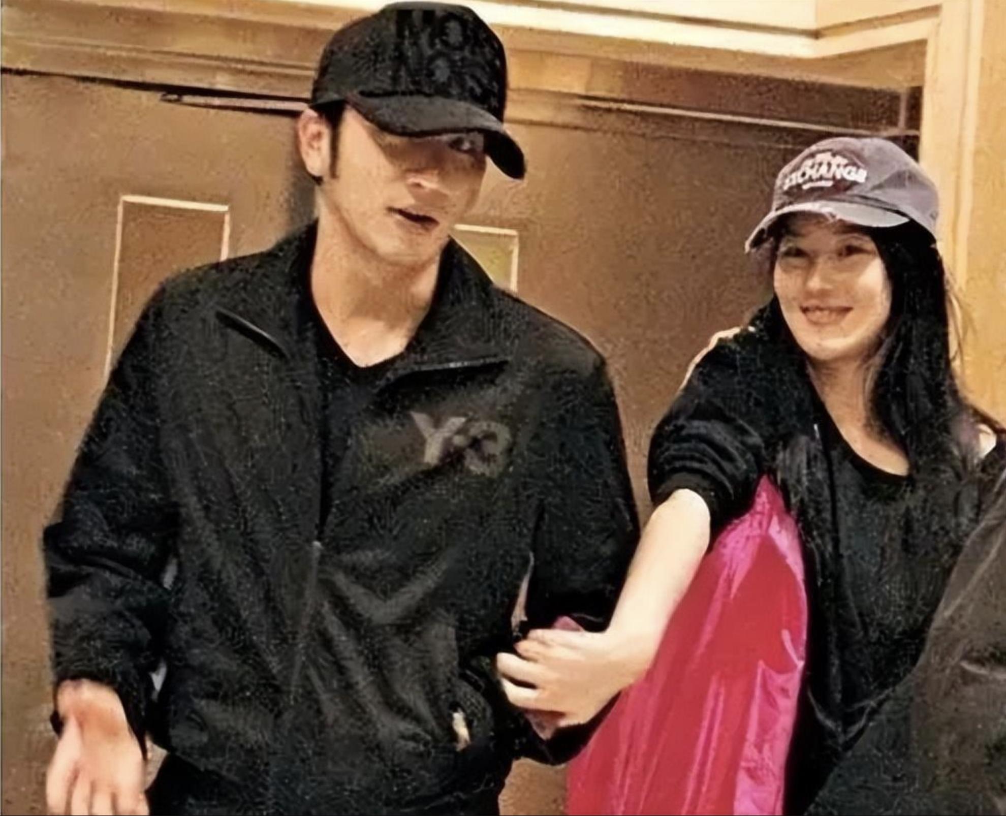 张馨予老公何捷的收入,张馨予老公何捷是做什么工作的