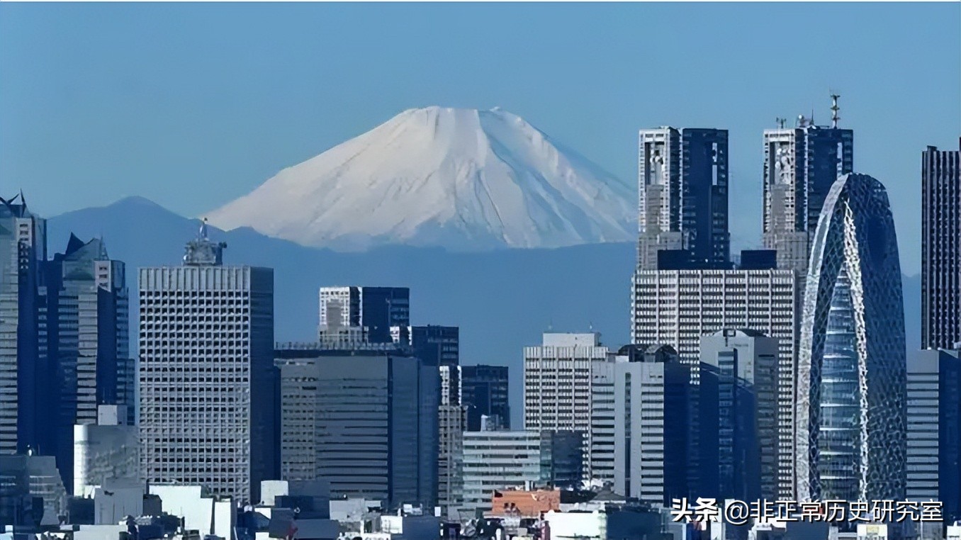 日本怎么从泡沫经济走出来的,日本经济衰退后往哪里发展了