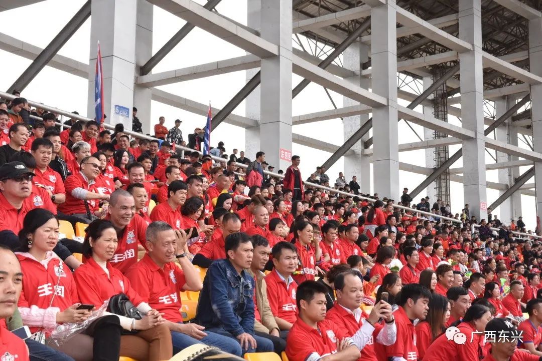 东兴对越南足球赛直播回放,东兴越南芒街元宵足球友谊赛