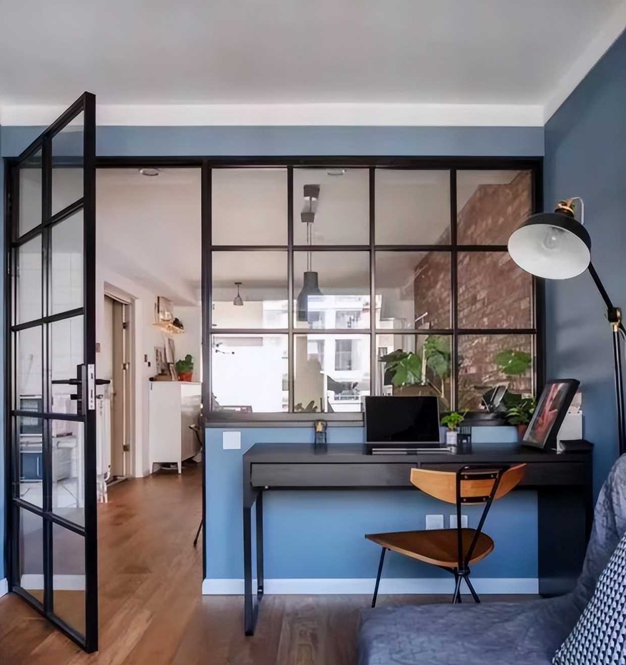 极窄玻璃隔断设计,靠谱的玻璃隔断设计