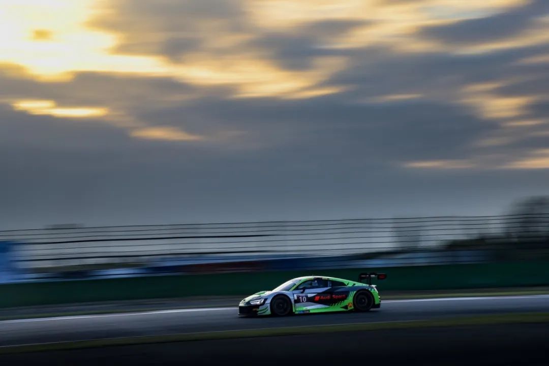 佳能eosr最新固件1.8更新,和摄影师互动的问题