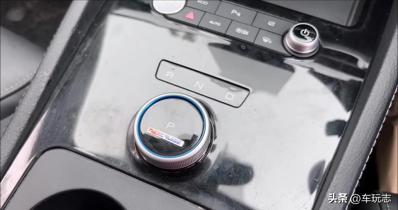 比亚迪e6新能源汽车新款,e6比亚迪新能源汽车