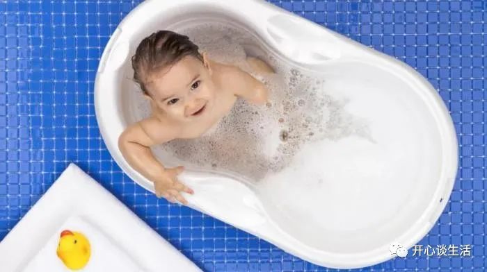 冬天洗澡掌握正确方法宝宝少生病,宝宝冬天洗澡你们都怎么洗的