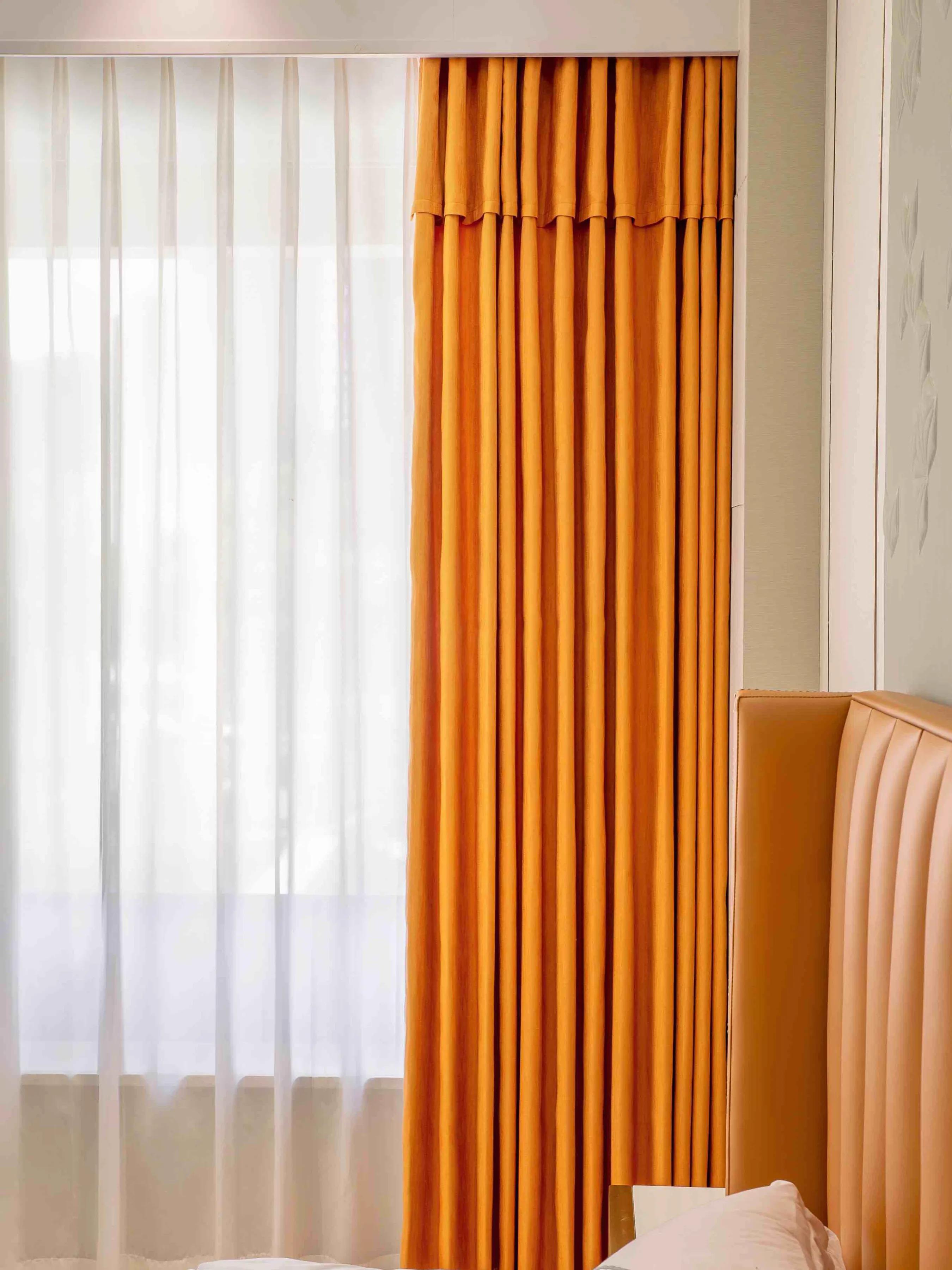 家里装修以白灰为主怎么选窗帘,房子装修窗帘怎么选