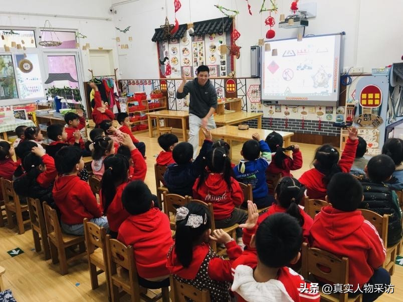 我，单位全是女生，就我一个男的，擅长唱歌跳舞，领导把我当个宝