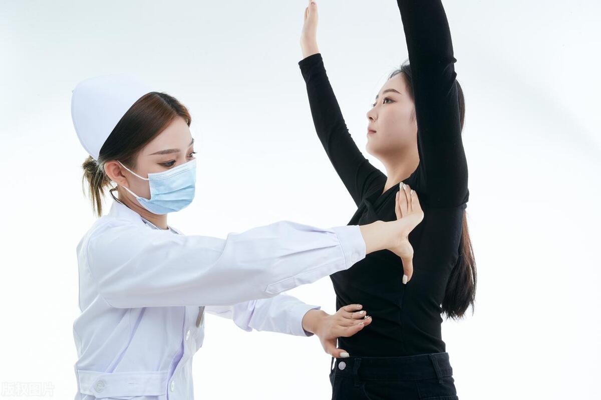 经常吮吸胸部会影响健康吗？医生提醒：别再对妻子这样做了