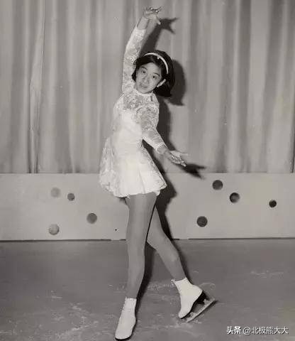 高龄富婆王薇薇为小男友抛弃丈夫,王薇薇老年照片