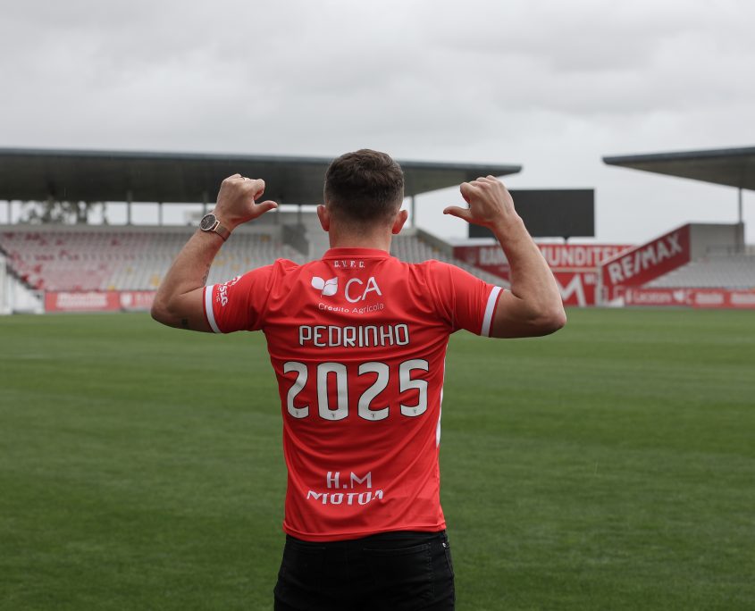 佩德里转会风波,绯闻外援