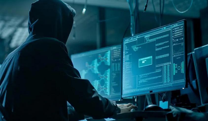 俄罗斯外长回应使用苹果设备,用的华为手机戴的苹果手表