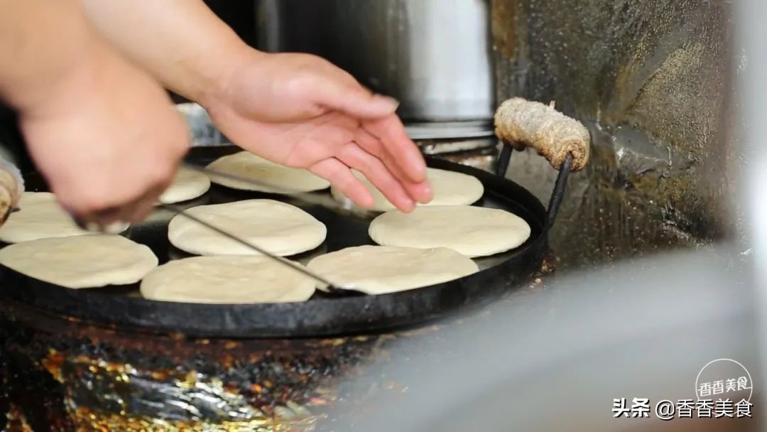 路边小摊豪横的一天,街边档口最火爆的小吃