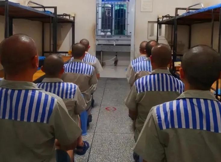 大师王林给女星们“开光”的！一丝不挂用酒画符，场面炸裂！