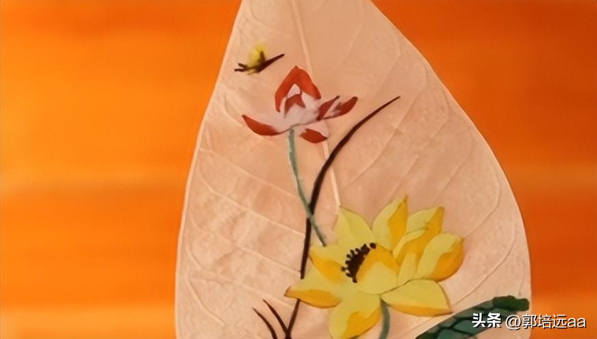 一小伙卖树叶一天挣12000,贵州女子巧用树叶赚大钱