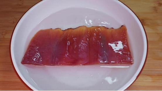 泡发鱿鱼最正确的方法,鱿鱼怎么泡发得更大