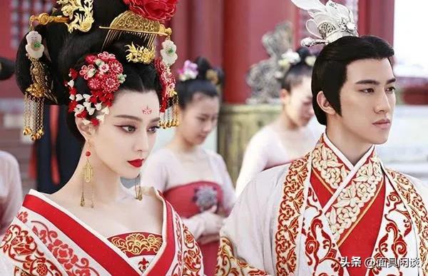 历史上的武则天怎样当上皇帝的,武则天是怎么当上女帝的