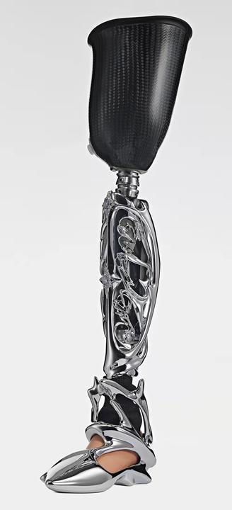 前卫设计师配饰品牌YVMIN尤目，如何让更多消费者接受设计风格？