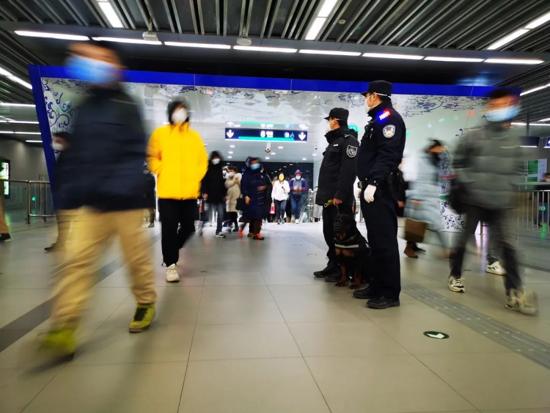 公安心向党护航新征程广东,公安心向党护航新征程图文