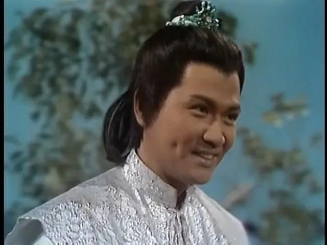 璁捐甯堟湇瑁呭搧鐗岄箙缁掓湇,楂樼璁捐甯堝搧鐗屼紤闂叉湇