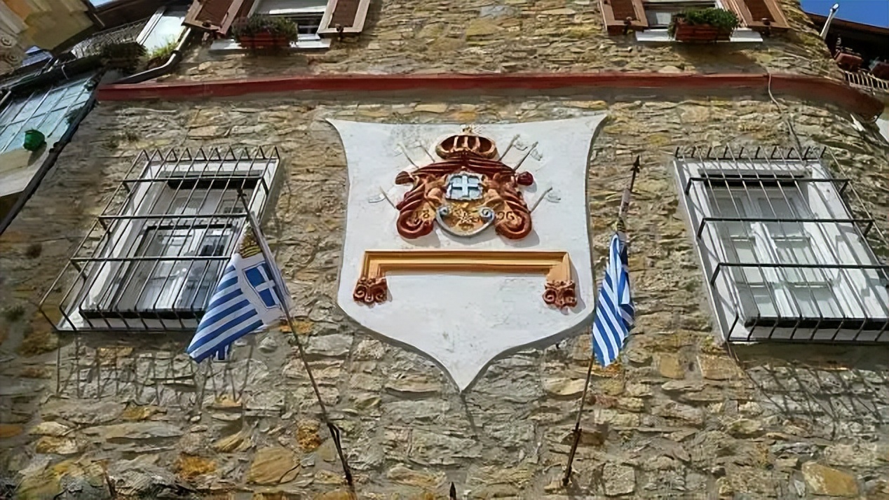 不到400平方公里的国家,300多平方公里的袖珍小国