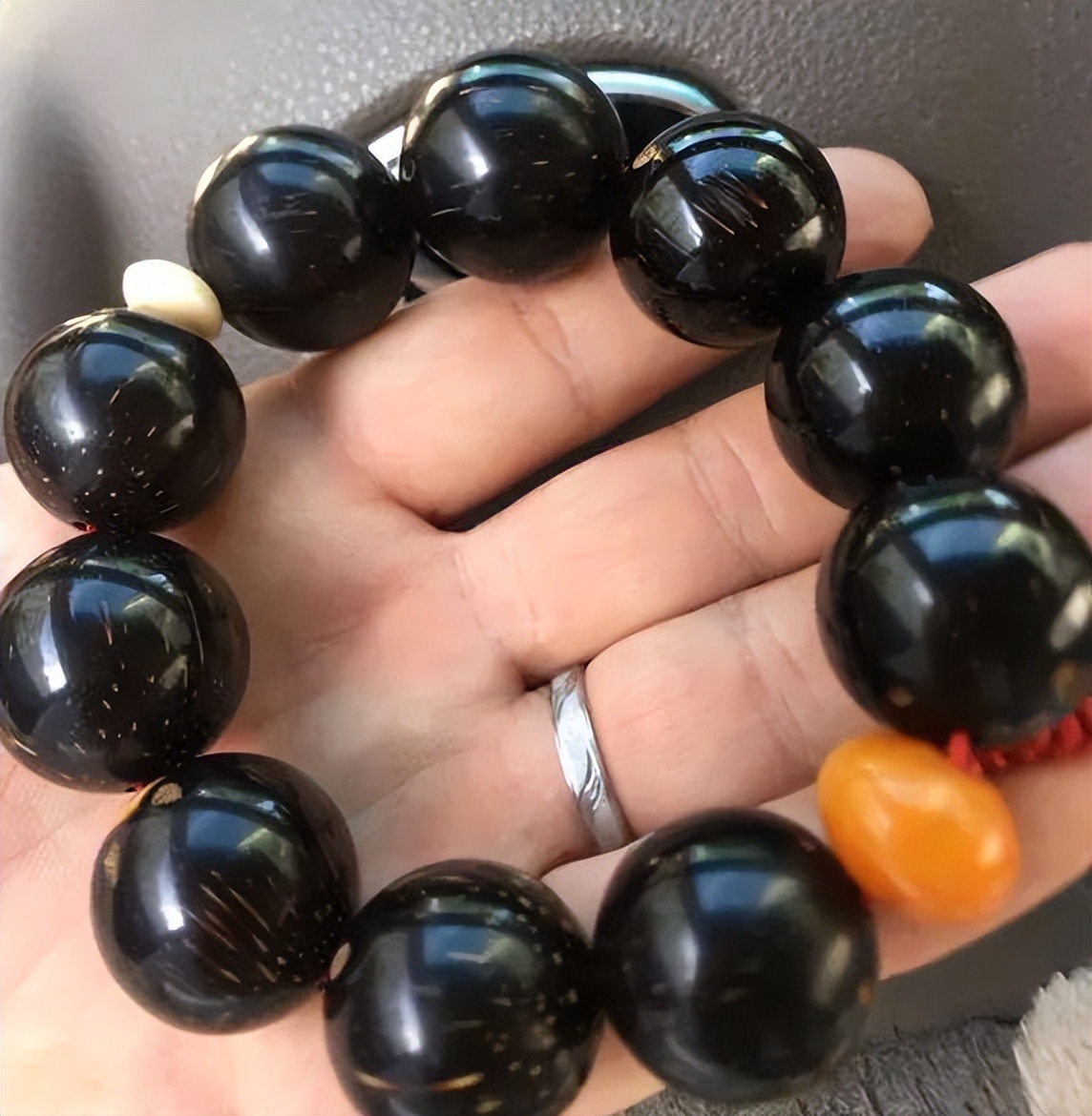 这届玩友已经“废”了，自制文玩之路越走越远，臭哄哄也能玩？