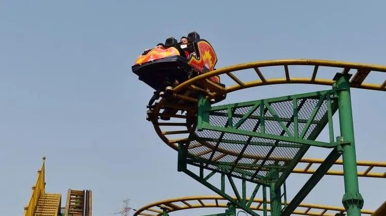 当方特「退场」，余下的还有回声