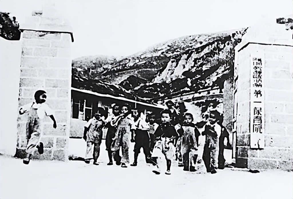 经典老照片里的儿童旧时光,老照片里的旧时光可爱的童年