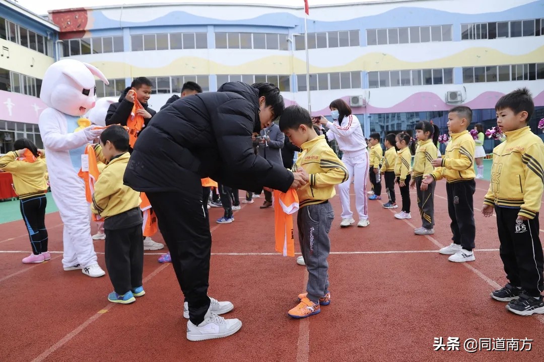 谢育新足球学校在哪里,谢育新青少儿足球俱乐部
