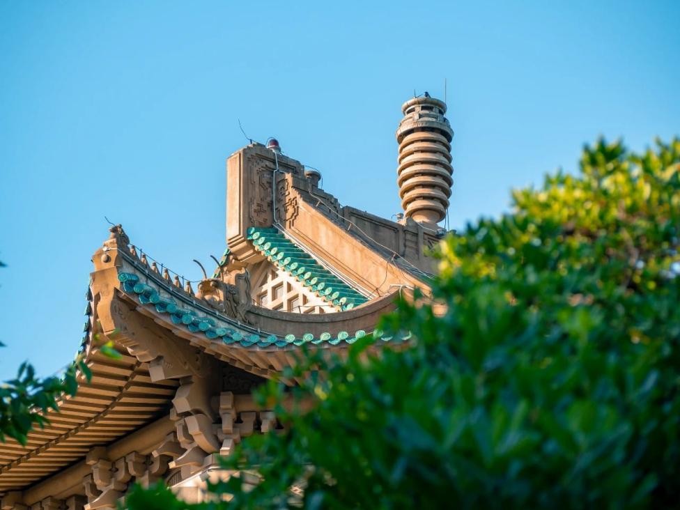 江湖风云起，群英临天下！看百卅武大，横刀立马，仗剑天涯！