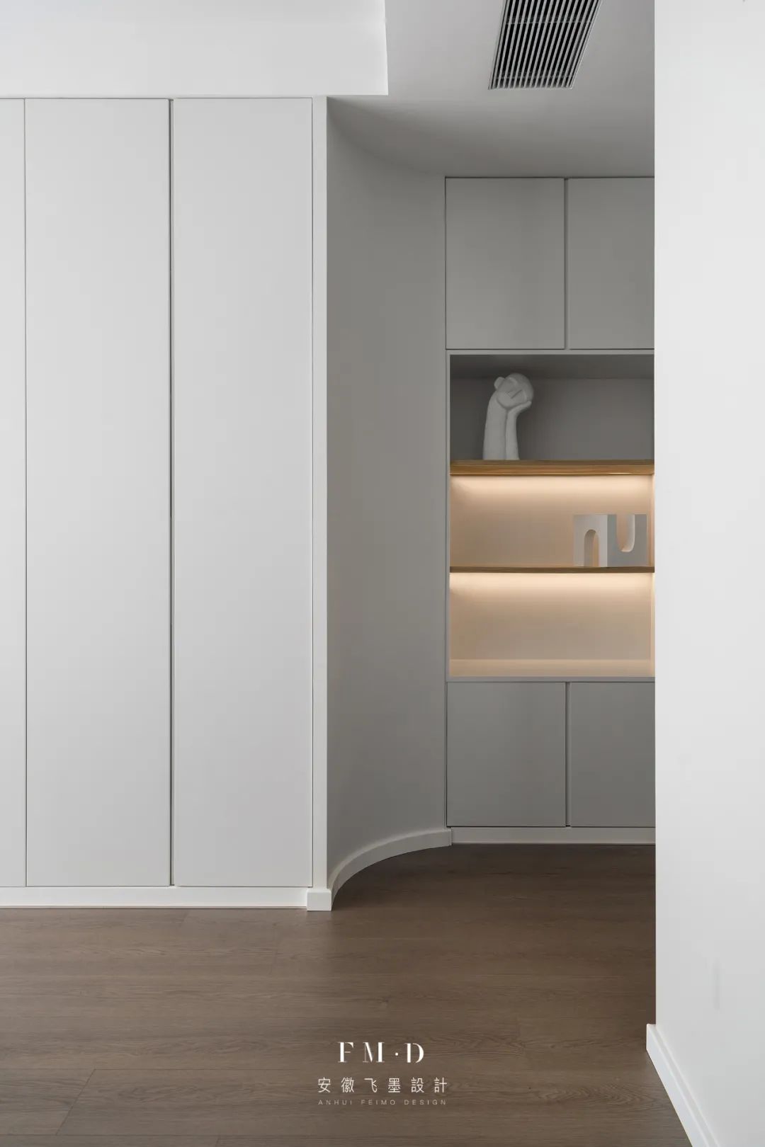 家里过道很长,家里有条长长的过道怎么设计